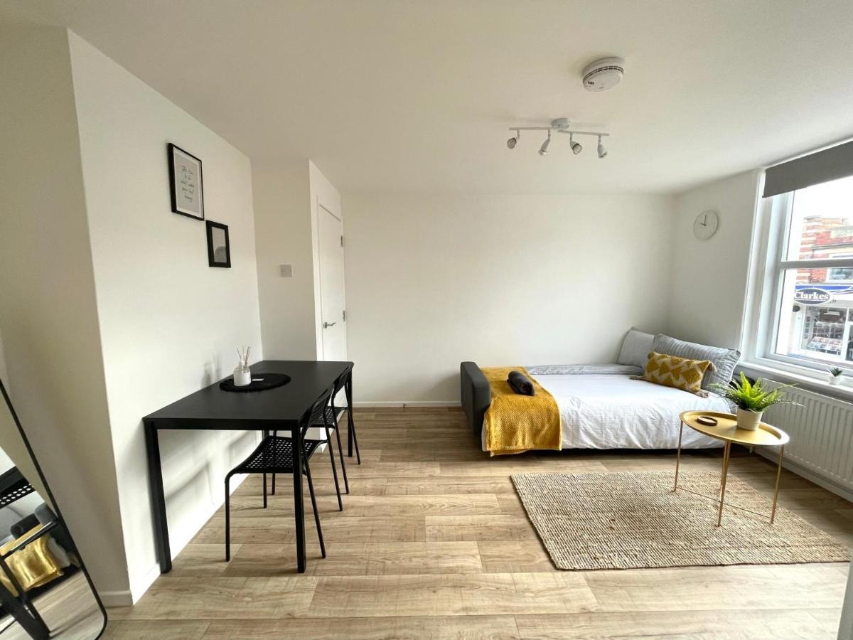 Central, Bright & Spacious Apartment - Parking Included Bournemouth Dış mekan fotoğraf