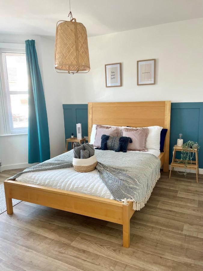 Central, Bright & Spacious Apartment - Parking Included Bournemouth Dış mekan fotoğraf